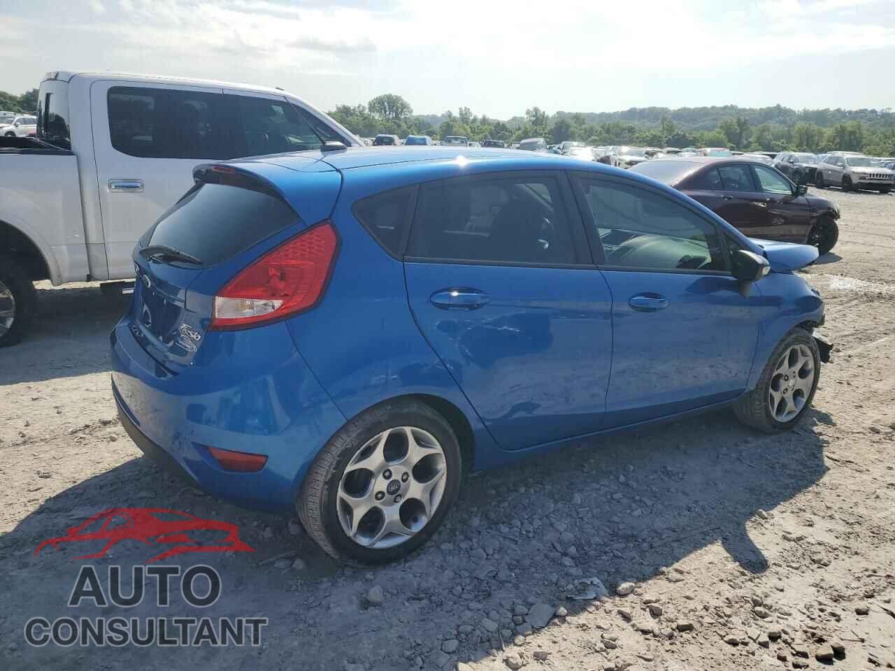 FORD FIESTA 2011 - 3FADP4FJ8BM213028