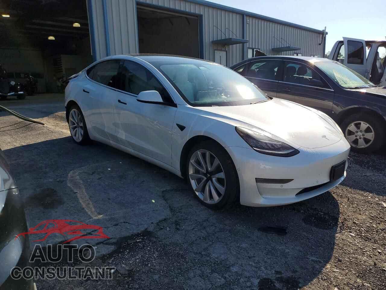 TESLA MODEL 3 2019 - 5YJ3E1EB8KF195610