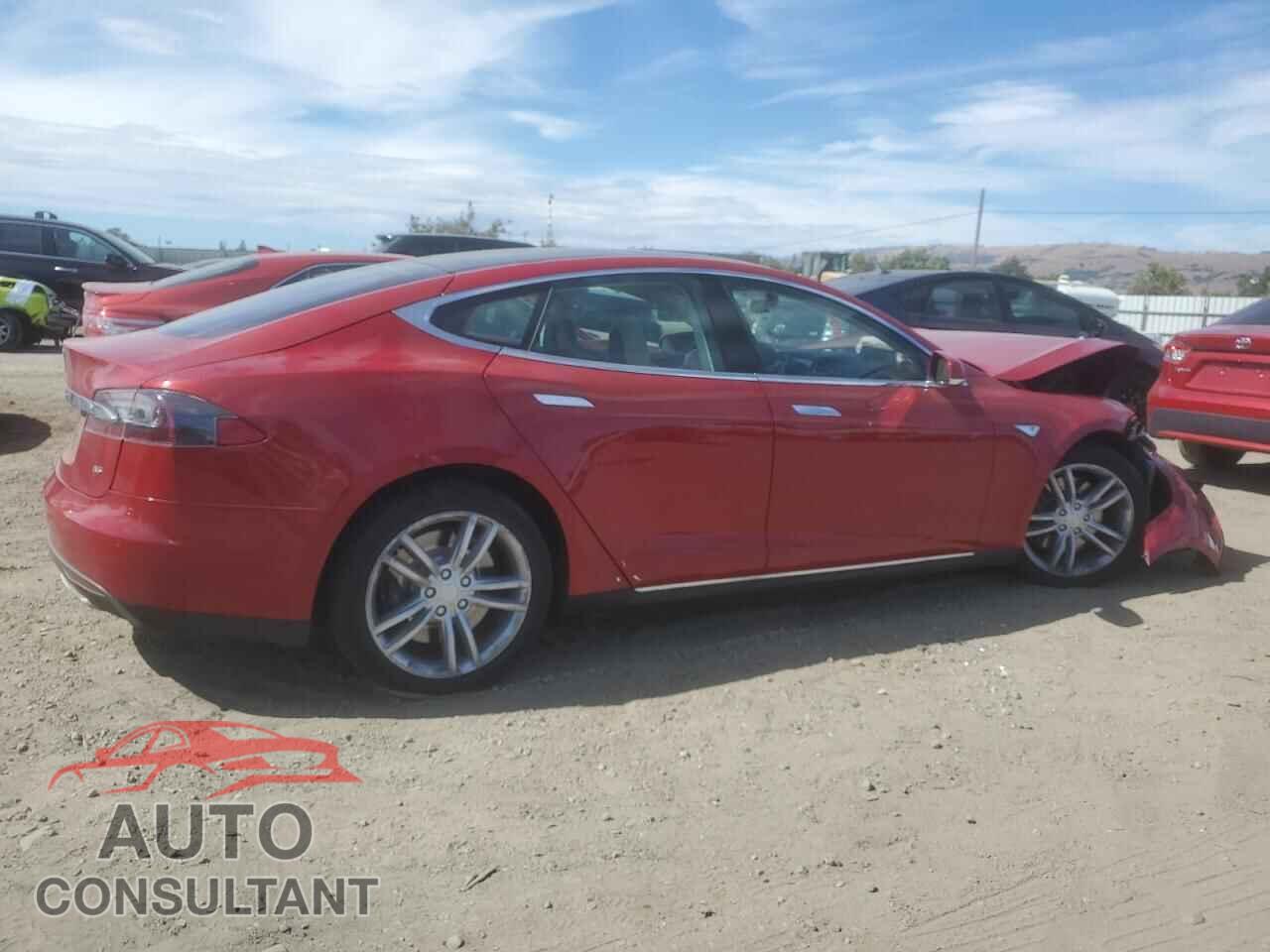 TESLA MODEL S 2013 - 5YJSA1DN2DFP20523