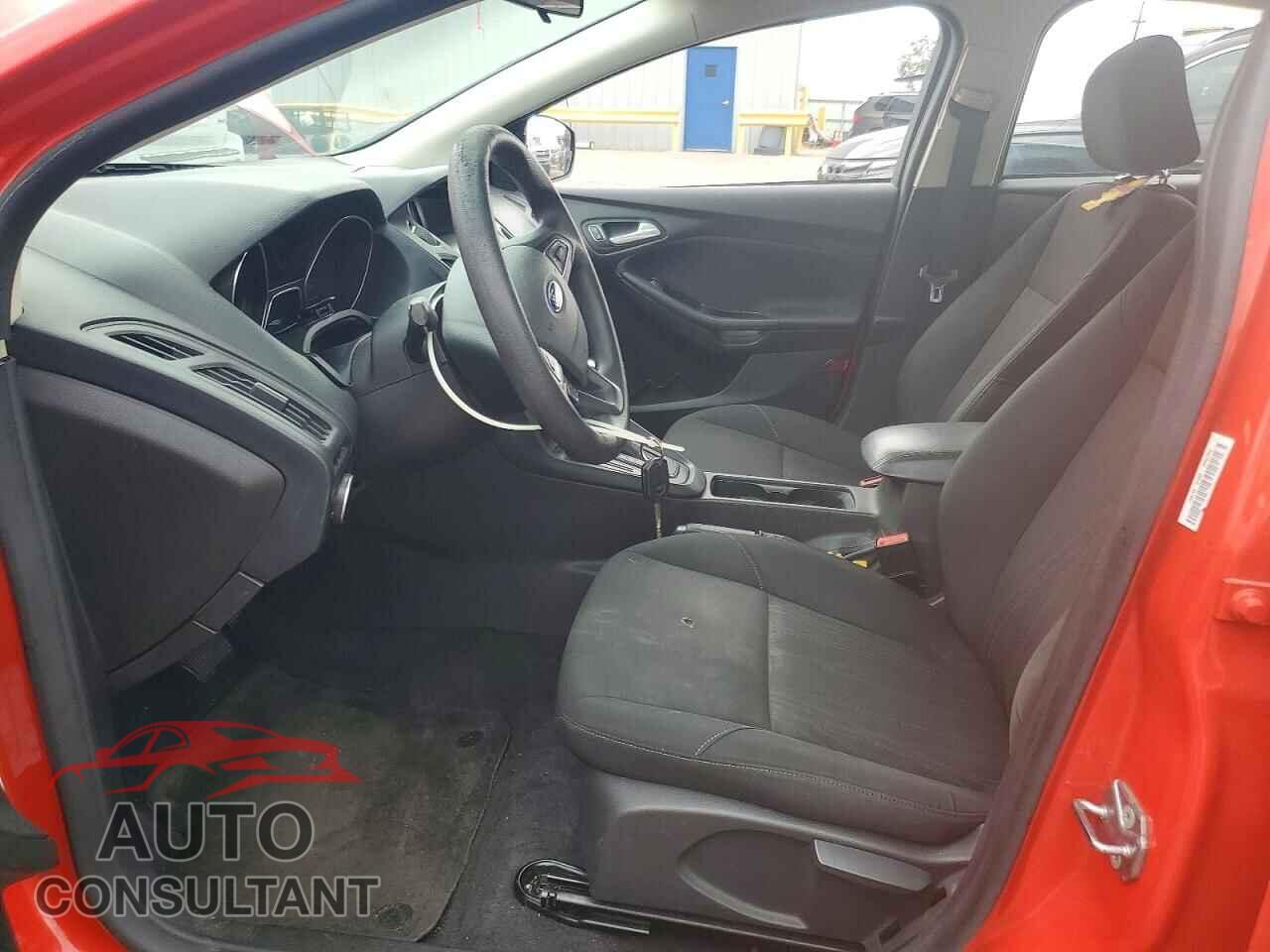 FORD FOCUS 2015 - 1FADP3F25FL324663