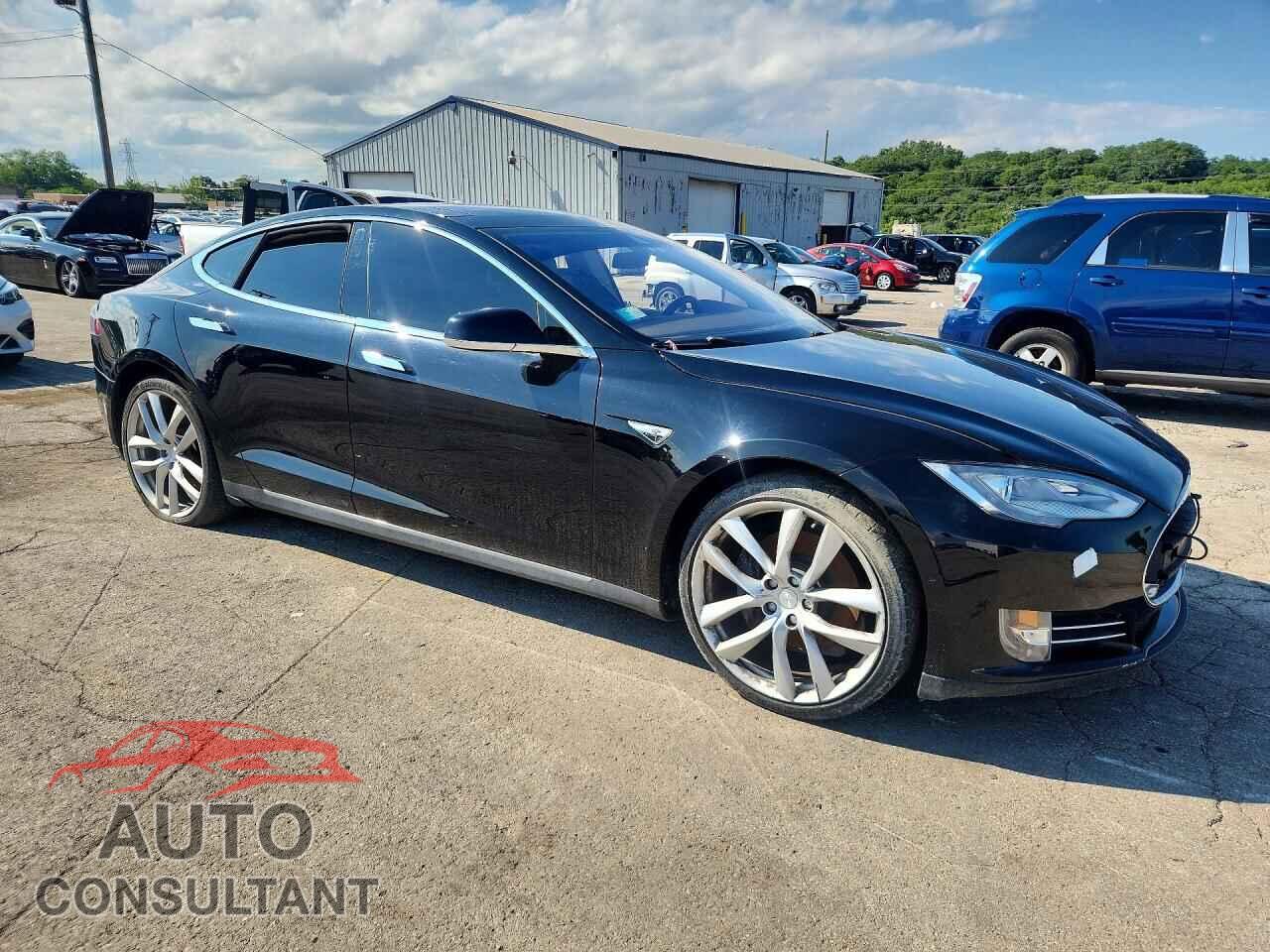 TESLA MODEL S 2014 - 5YJSA1S19EFP56842