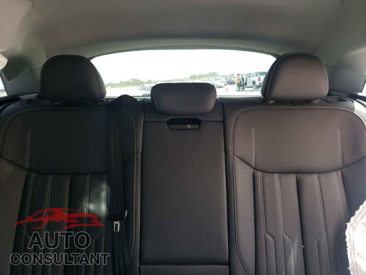 AUDI E-TRON 2019 - WA1VABGEXKB008799