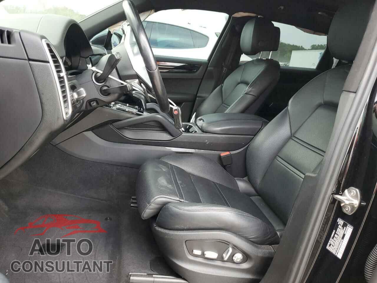 PORSCHE CAYENNE 2019 - WP1AE2AY2KDA52018