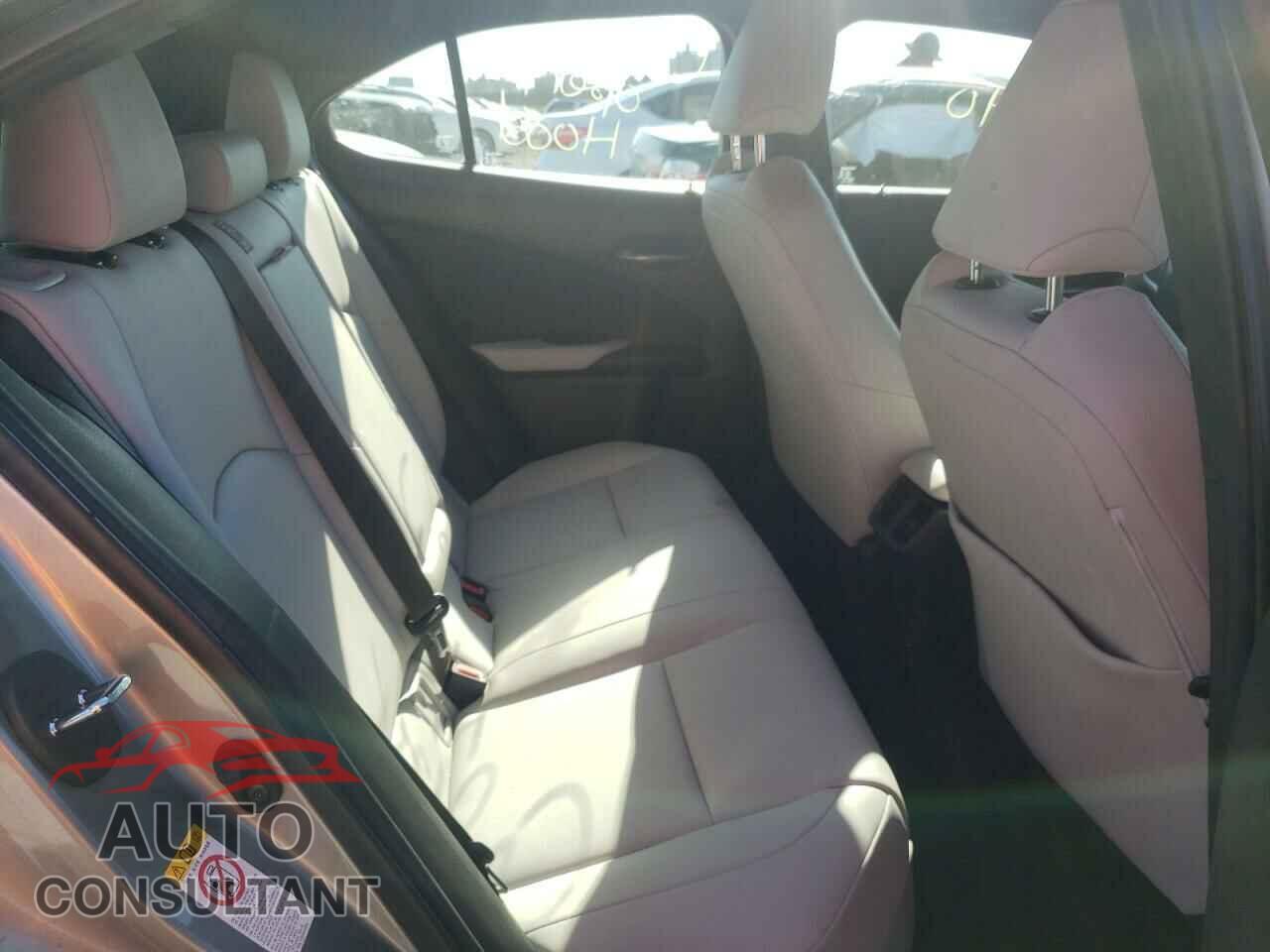 LEXUS UX 200 2019 - JTHY3JBH9K2019056