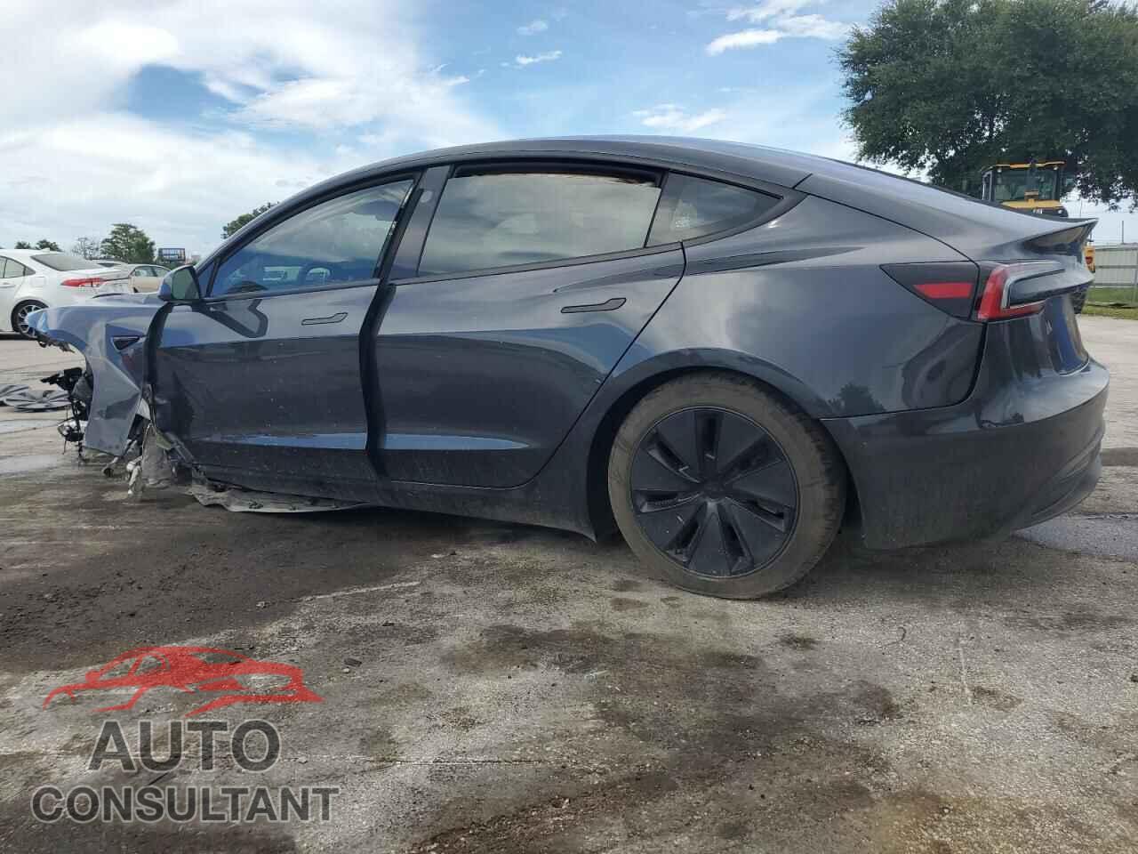 TESLA MODEL 3 2024 - 5YJ3E1EA1RF823377