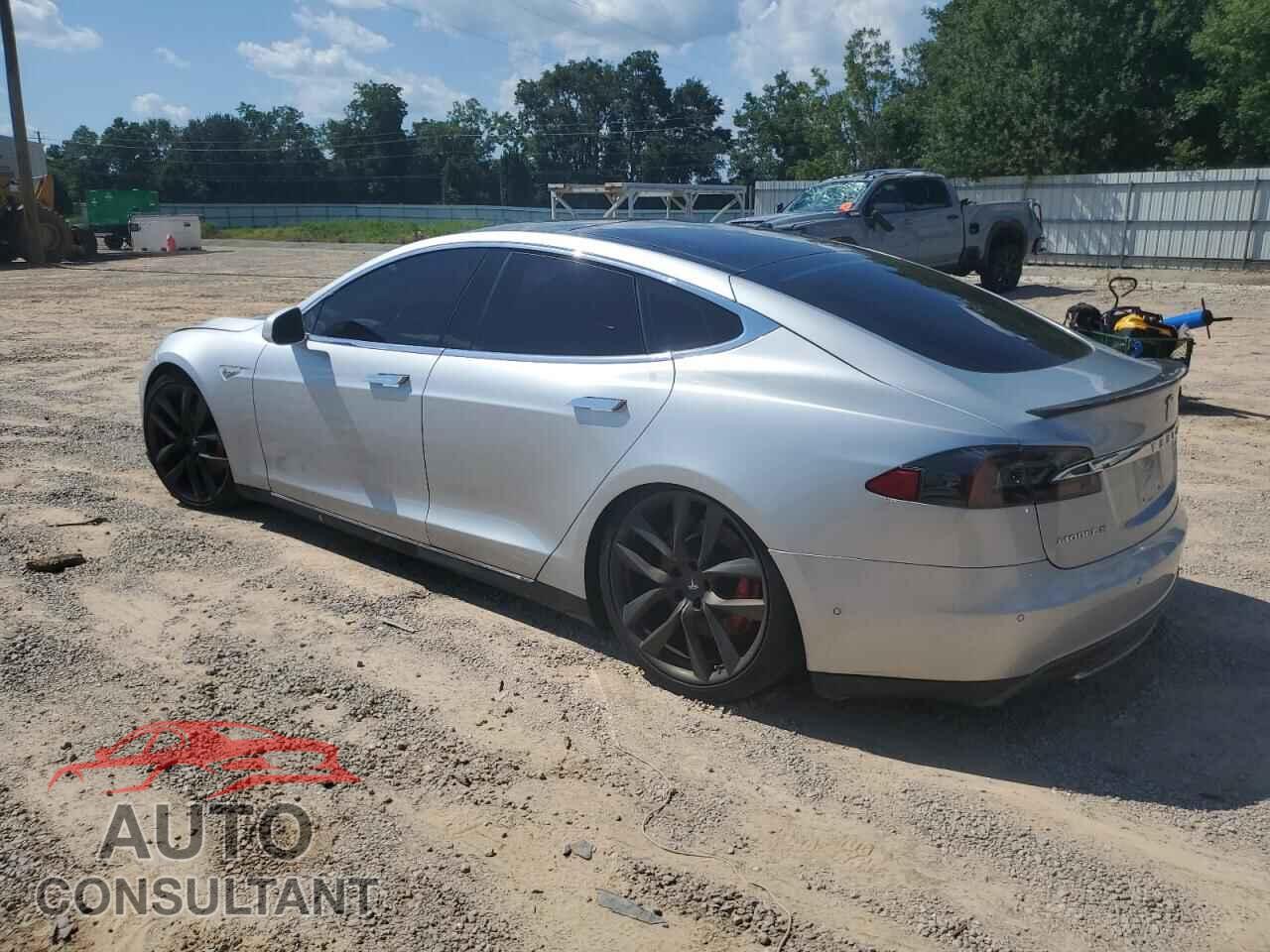 TESLA MODEL S 2014 - 5YJSA1H24EFP62404