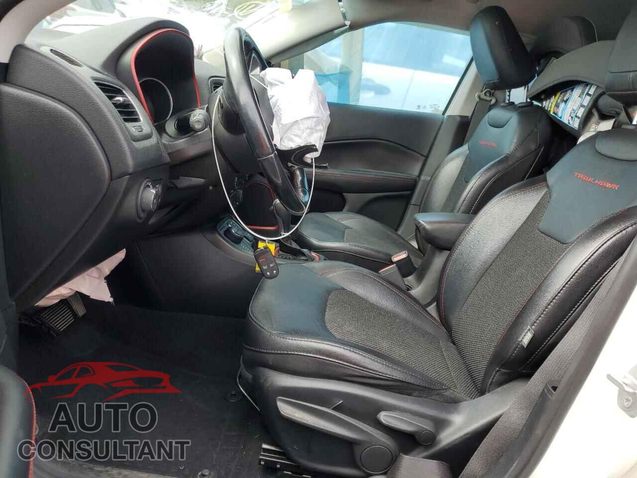 JEEP COMPASS 2020 - 3C4NJDDB6LT184728