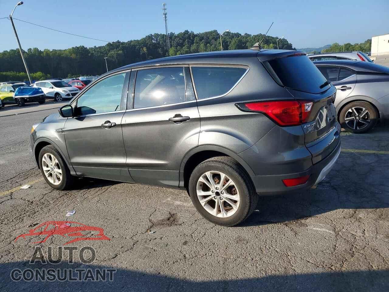 FORD ESCAPE 2019 - 1FMCU9GD9KUC35678