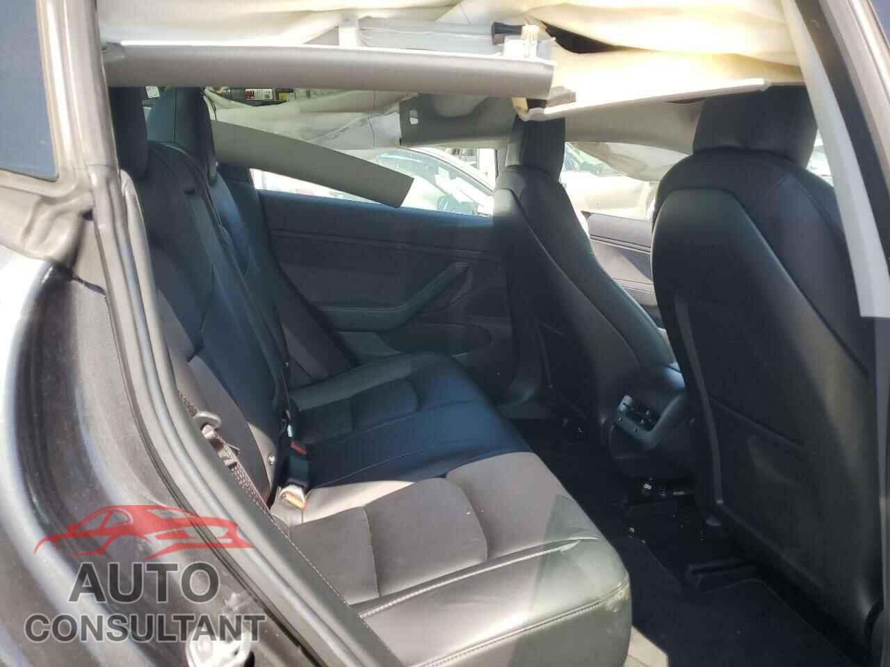 TESLA MODEL 3 2018 - 5YJ3E1EA6JF057926
