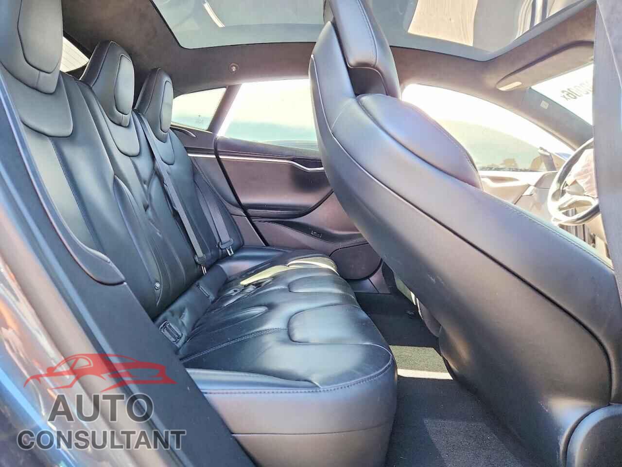 TESLA MODEL S 2017 - 5YJSA1E26HF192494