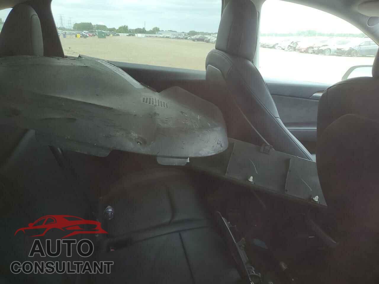 TESLA MODEL Y 2023 - 7SAYGDEE3PF666231