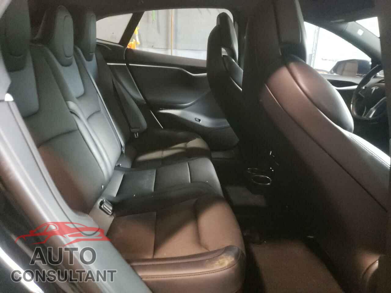 TESLA MODEL S 2017 - 5YJSA1E10HF233855