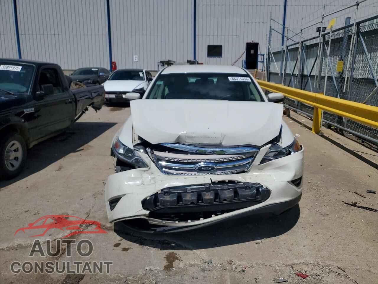 FORD TAURUS 2011 - 1FAHP2EWXBG129080