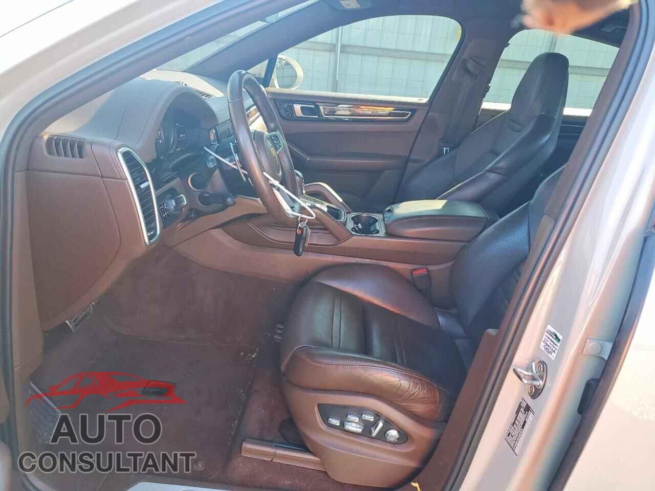 PORSCHE CAYENNE 2020 - WP1BB2AY0LDA57572