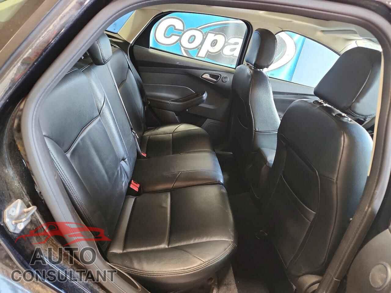FORD FOCUS 2017 - 1FADP3M25HL203315