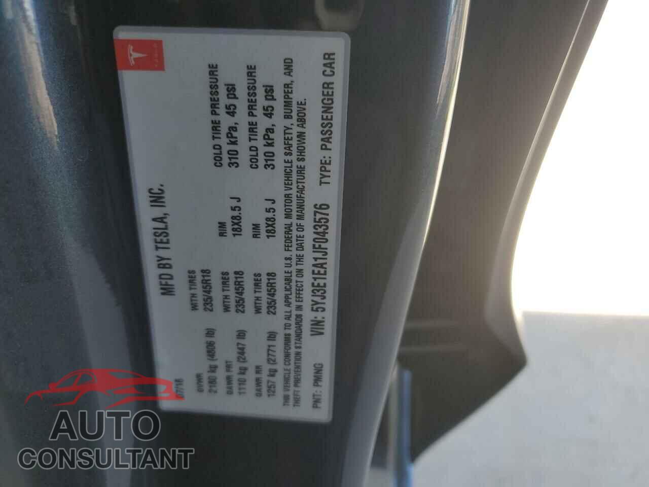 TESLA MODEL 3 2018 - 5YJ3E1EA1JF043576
