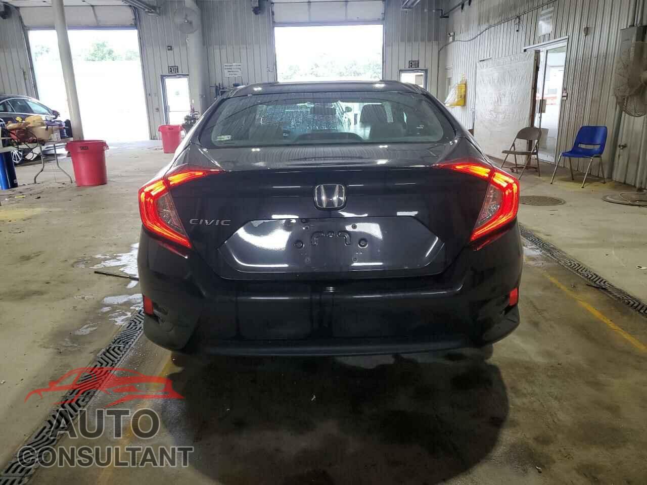 HONDA CIVIC 2017 - 2HGFC2F58HH515238