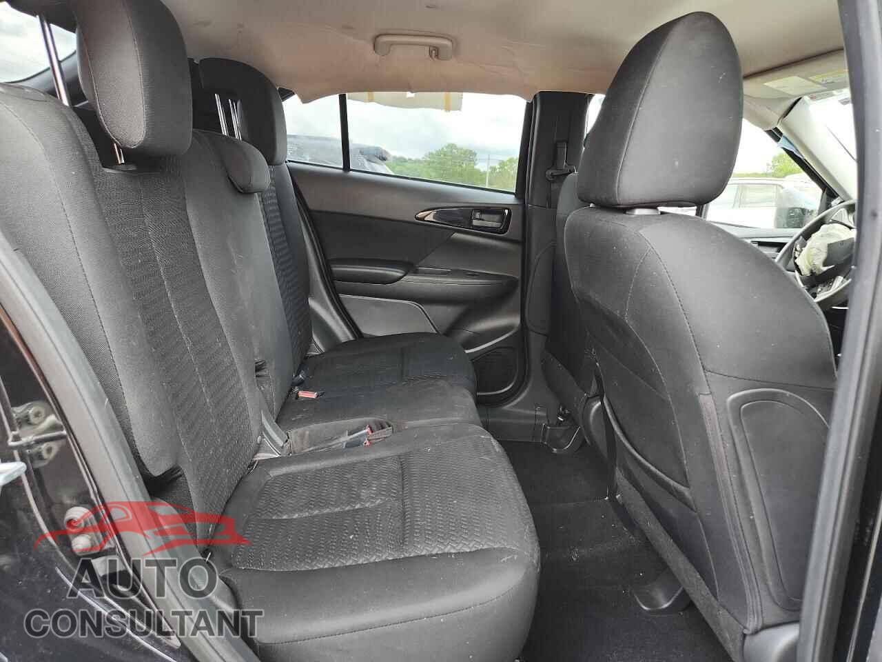 MITSUBISHI ECLIPSE 2018 - JA4AT4AA3JZ047170