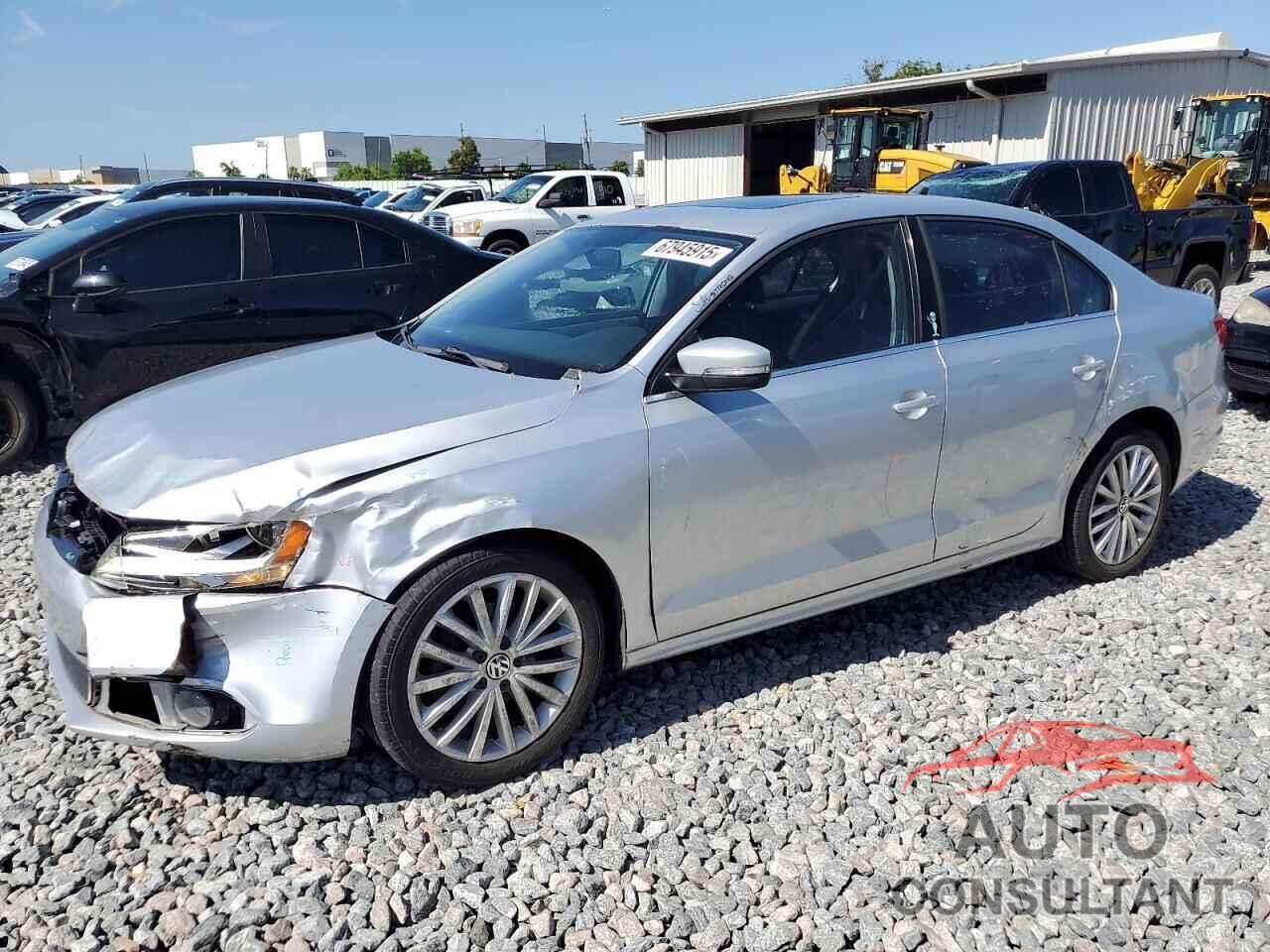 VOLKSWAGEN JETTA 2011 - 3VWGZ7AJ5BM378199