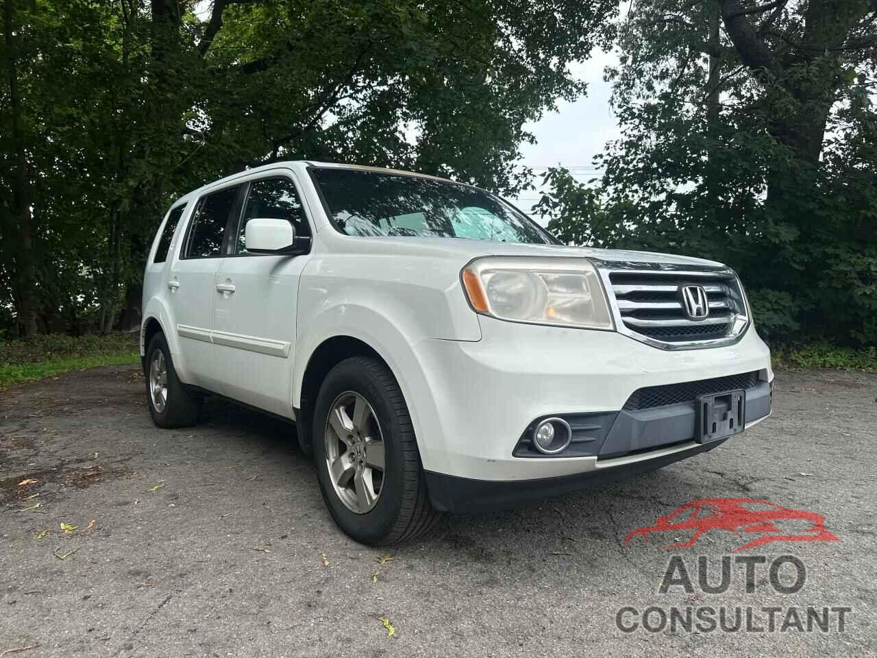 HONDA PILOT 2015 - 5FNYF4H30FB068347