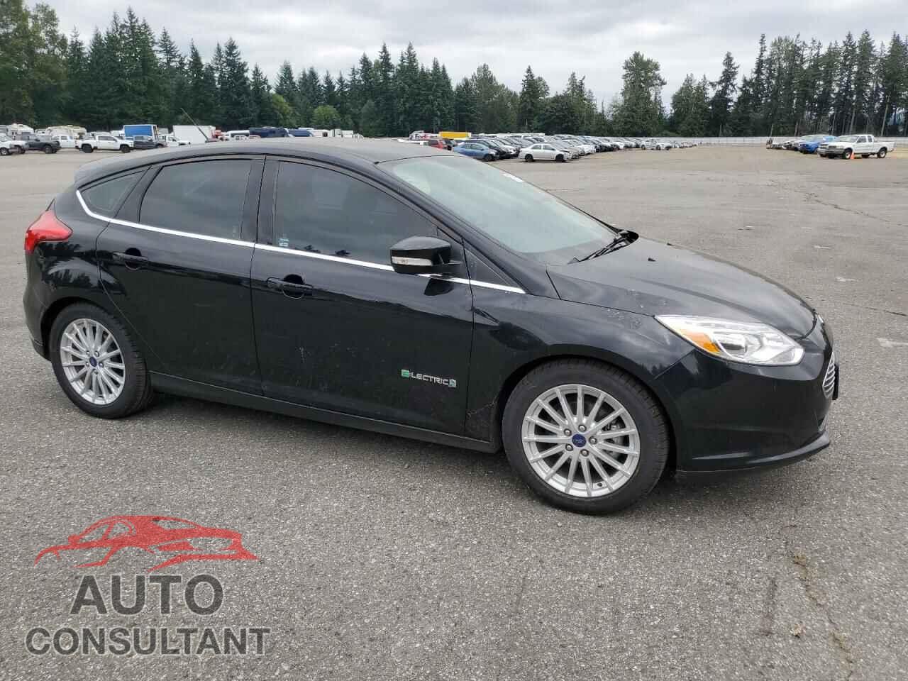 FORD FOCUS 2017 - 1FADP3R47HL304155