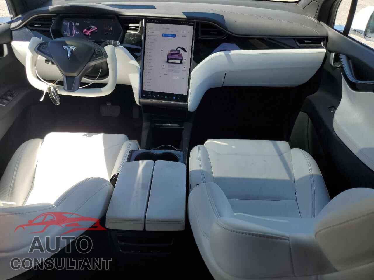 TESLA MODEL X 2018 - 5YJXCBE29JF100807