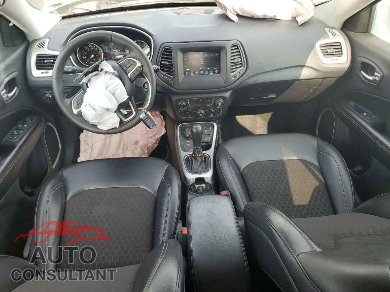JEEP COMPASS 2021 - 3C4NJDBB9MT584447