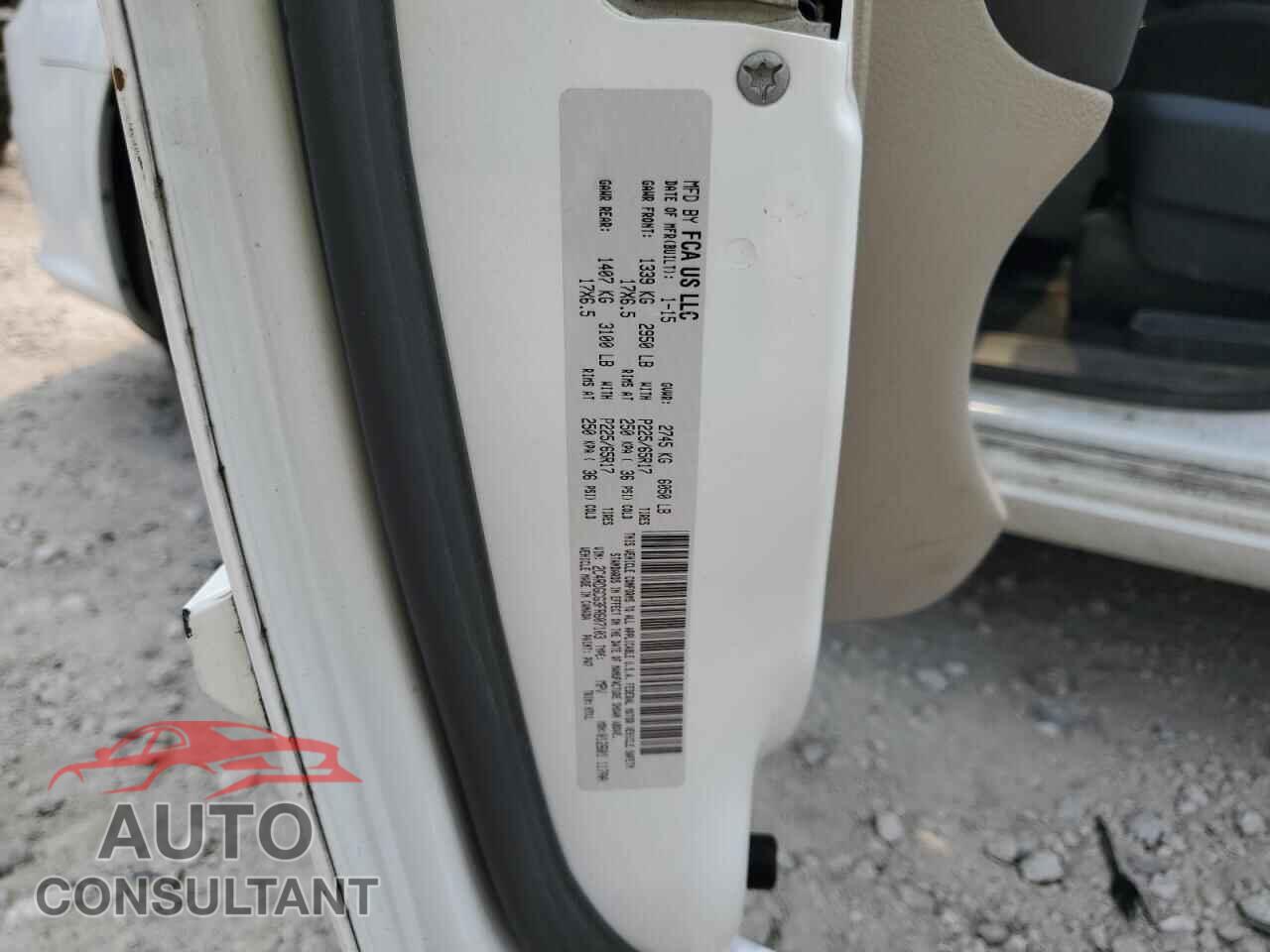 DODGE CARAVAN 2015 - 2C4RDGCG3FR607103