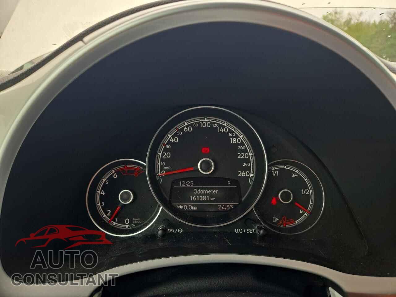 VOLKSWAGEN BEETLE 2017 - 3VWJ17AT9HM615977