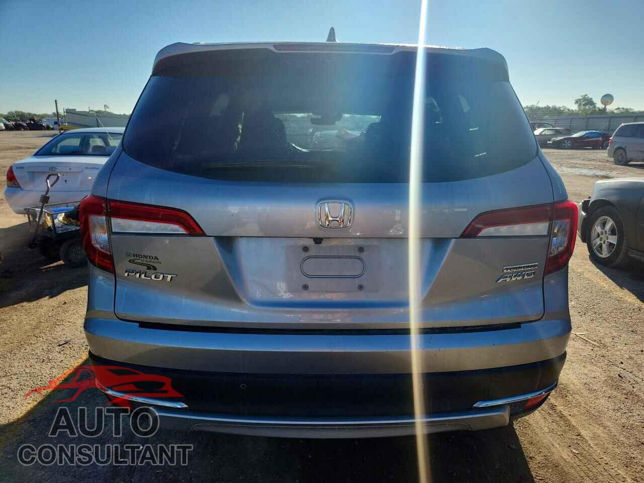 HONDA PILOT 2019 - 5FNYF6H92KB092126