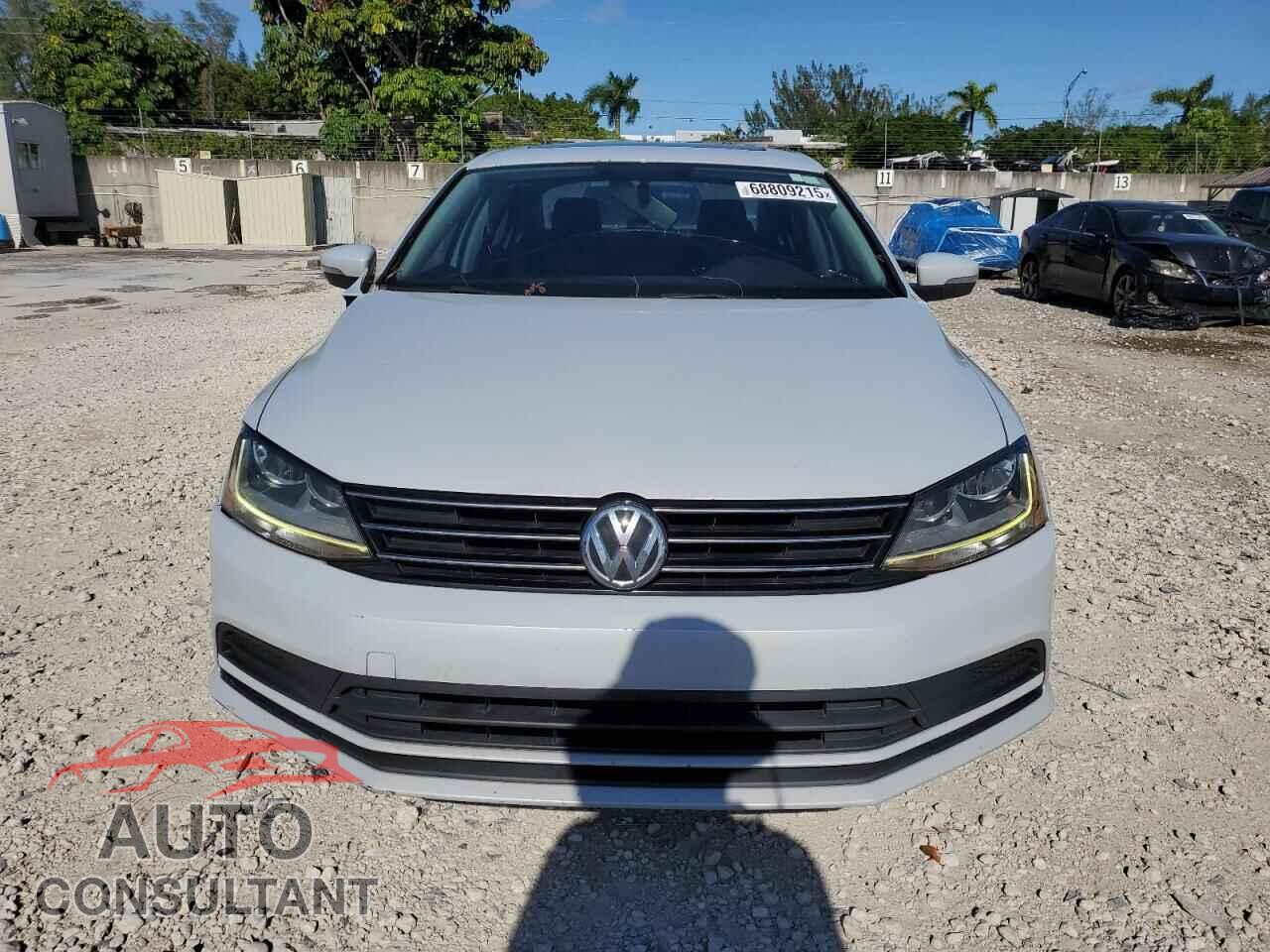 VOLKSWAGEN JETTA 2017 - 3VWDB7AJ9HM315588