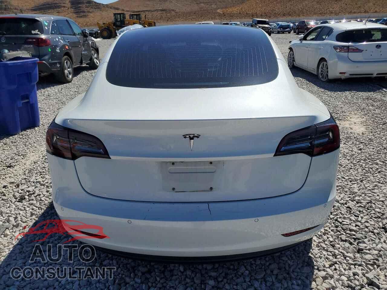 TESLA MODEL 3 2018 - 5YJ3E1EA4JF044298