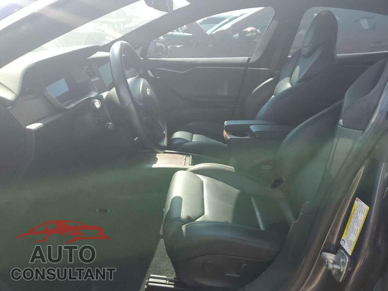 TESLA MODEL S 2019 - 5YJSA1E23KF305812