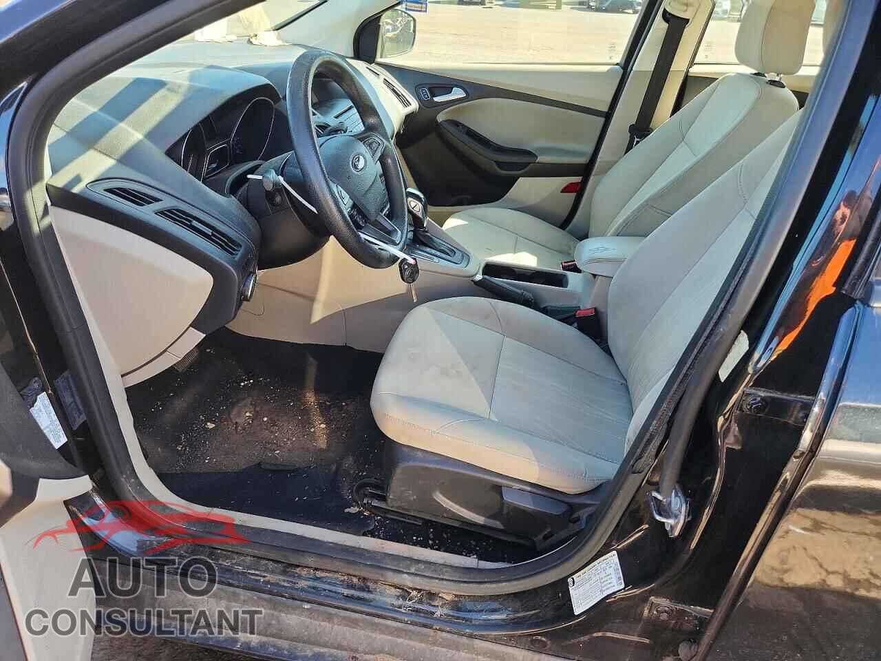 FORD FOCUS 2015 - 1FADP3F23FL238364