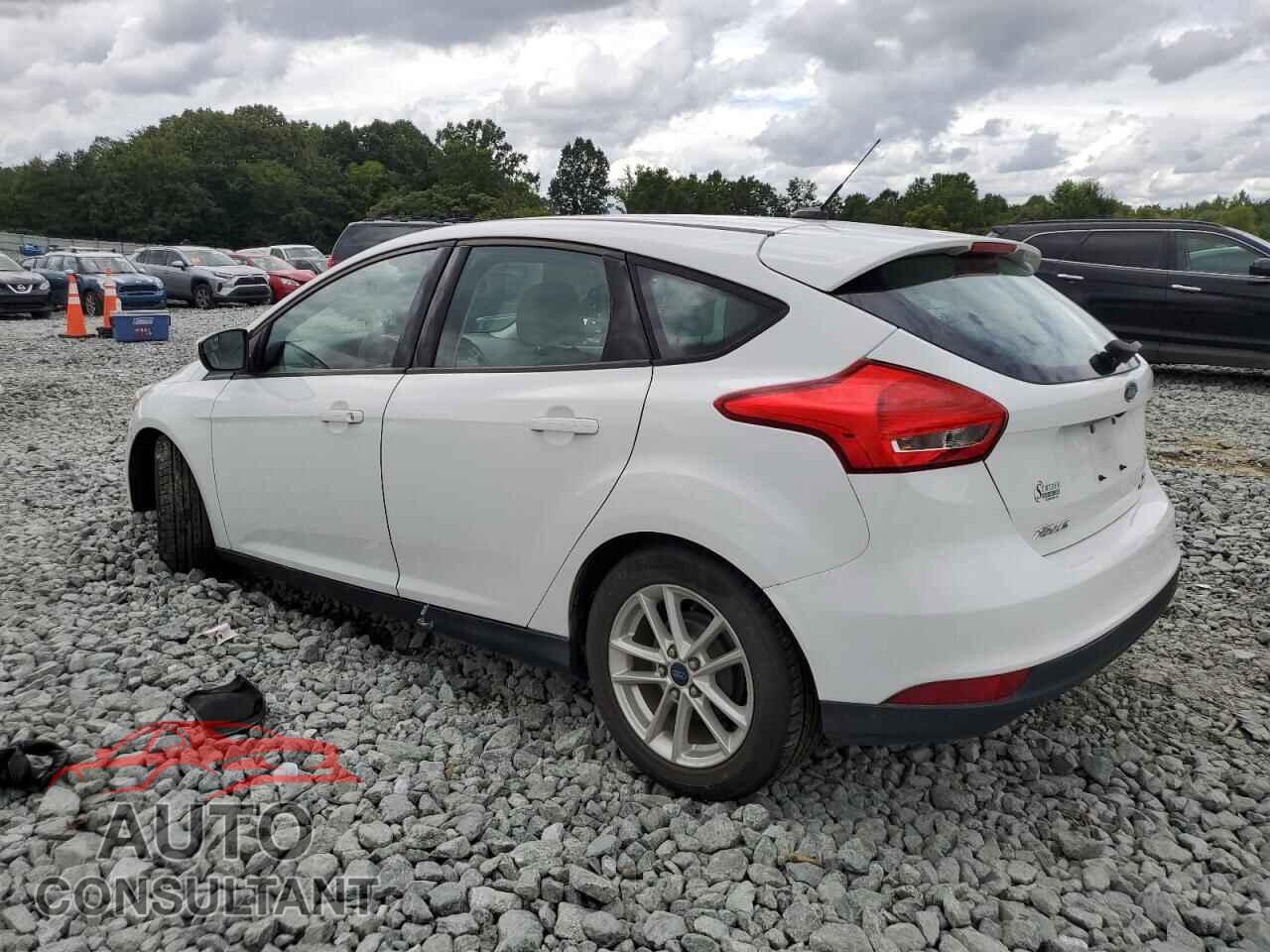 FORD FOCUS 2015 - 1FADP3K23FL381661