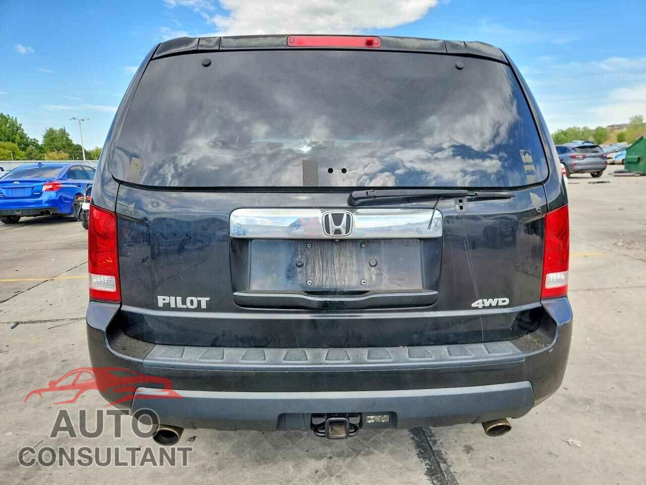 HONDA PILOT 2011 - 5FNYF4H5XBB035304