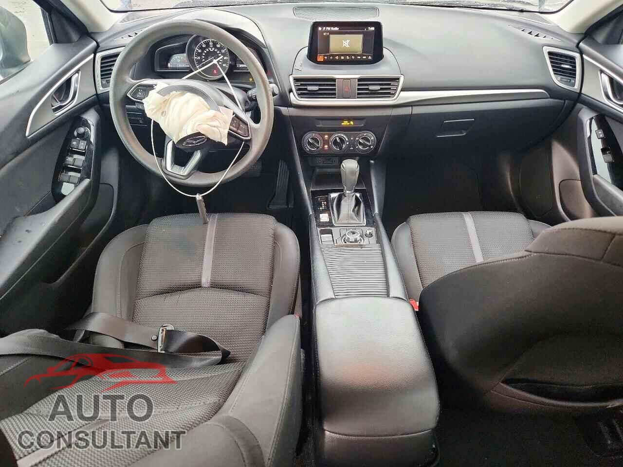 MAZDA 3 2017 - 3MZBN1U73HM112935