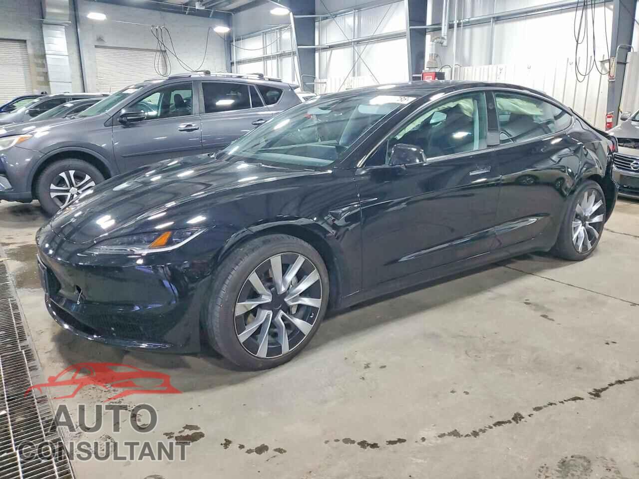 TESLA MODEL 3 2024 - 5YJ3E1EB2RF740307