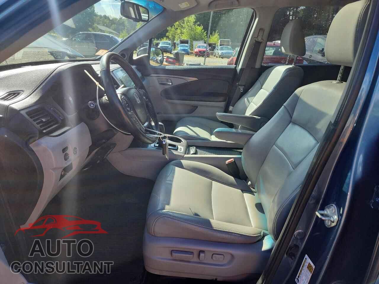 HONDA PILOT 2017 - 5FNYF6H57HB086702