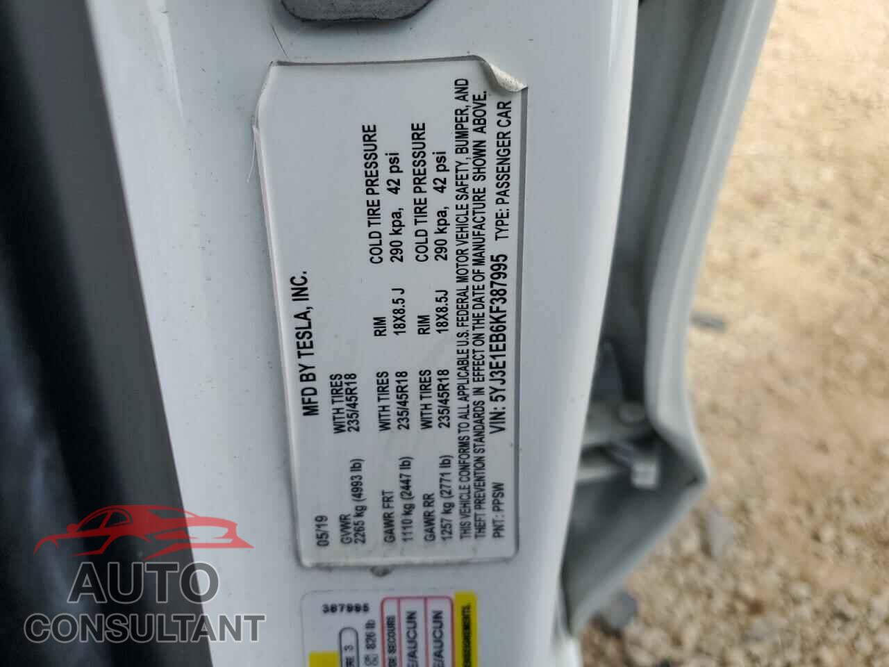 TESLA MODEL 3 2019 - 5YJ3E1EB6KF387995