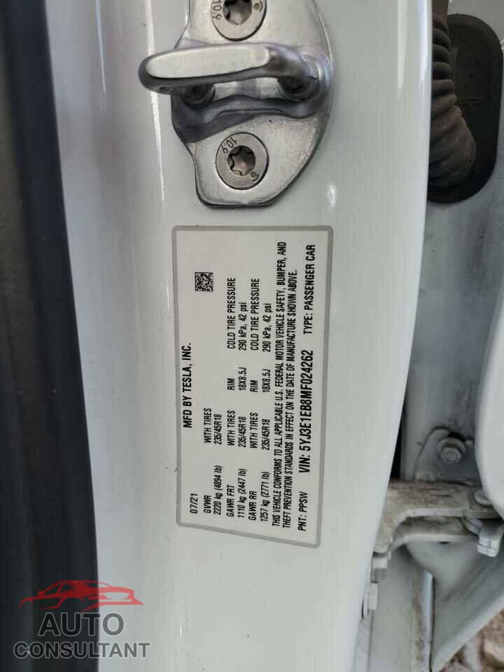 TESLA MODEL 3 2021 - 5YJ3E1EB8MF024262