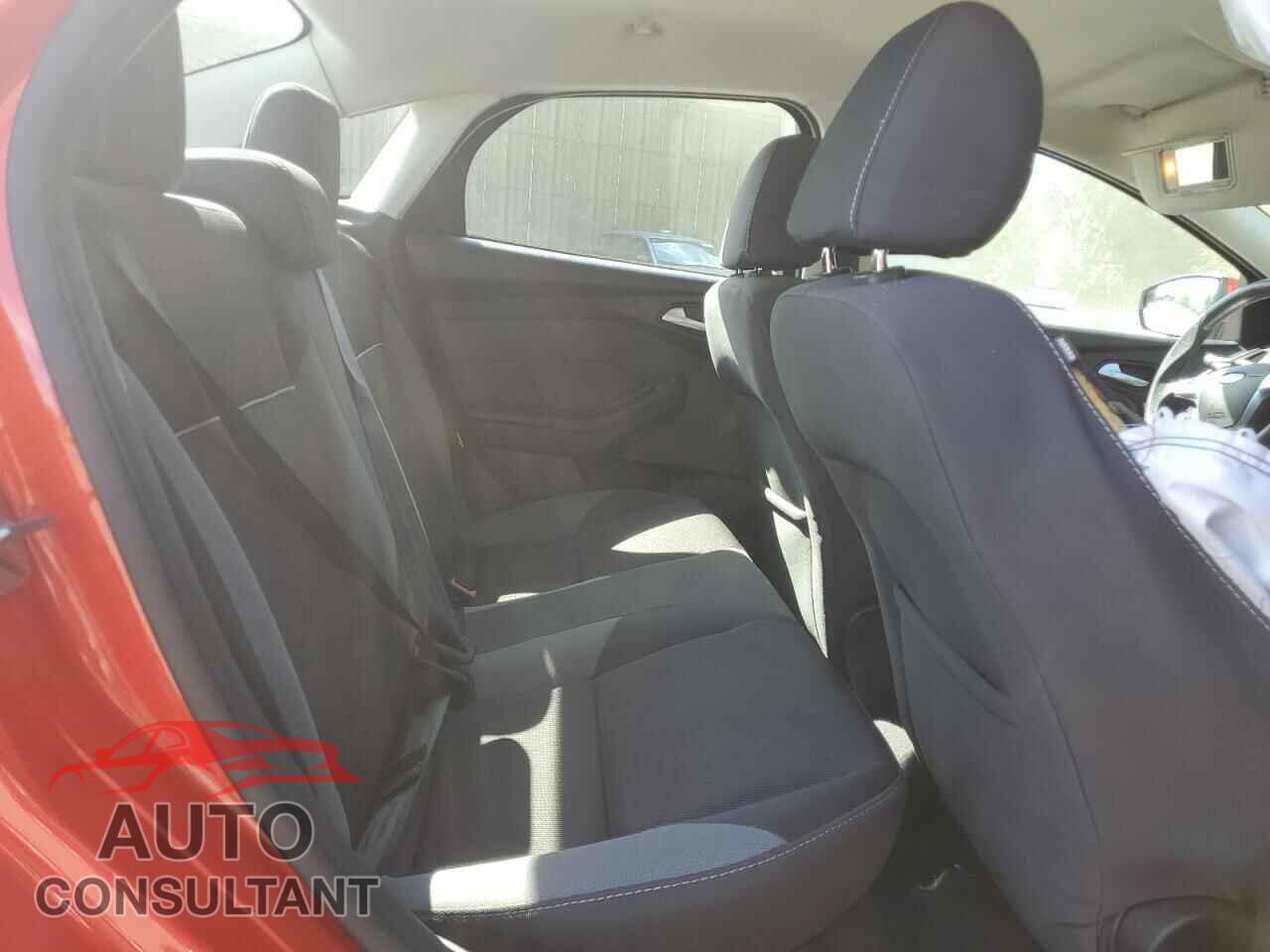 FORD FOCUS 2014 - 1FADP3F29EL434307