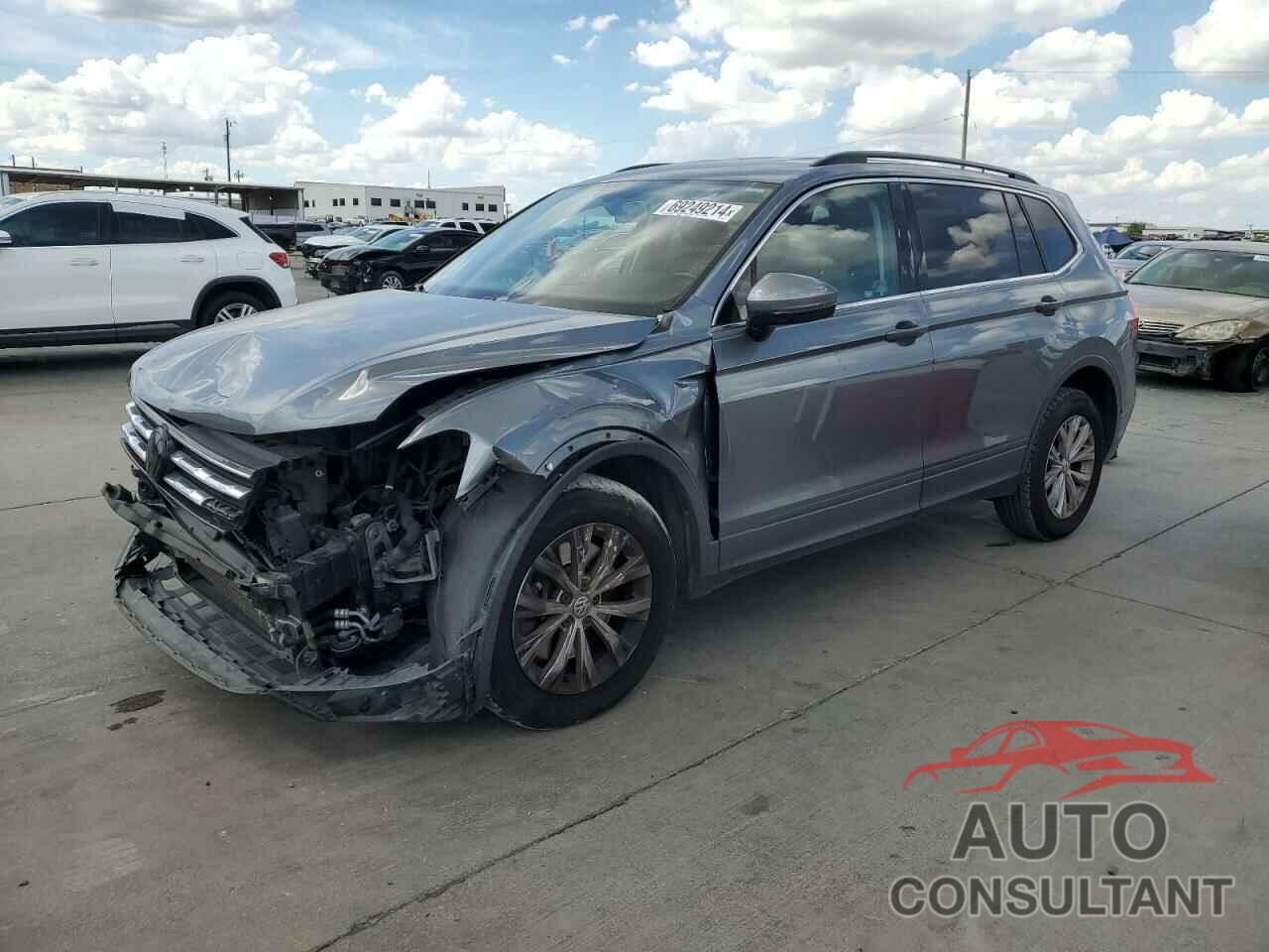 VOLKSWAGEN TIGUAN 2019 - 3VV3B7AX4KM028042