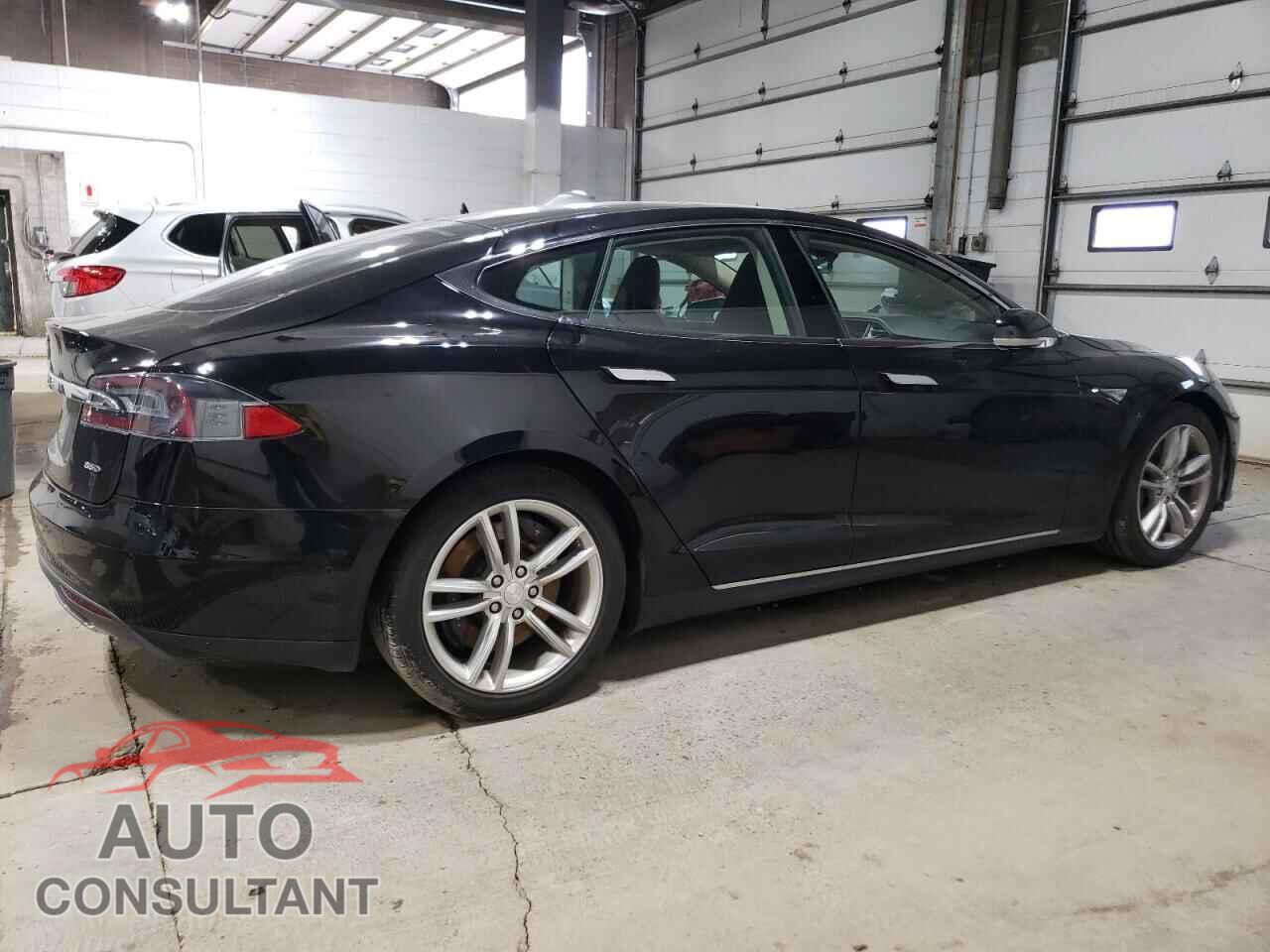 TESLA MODEL S 2015 - 5YJSA1H2XFFP74879