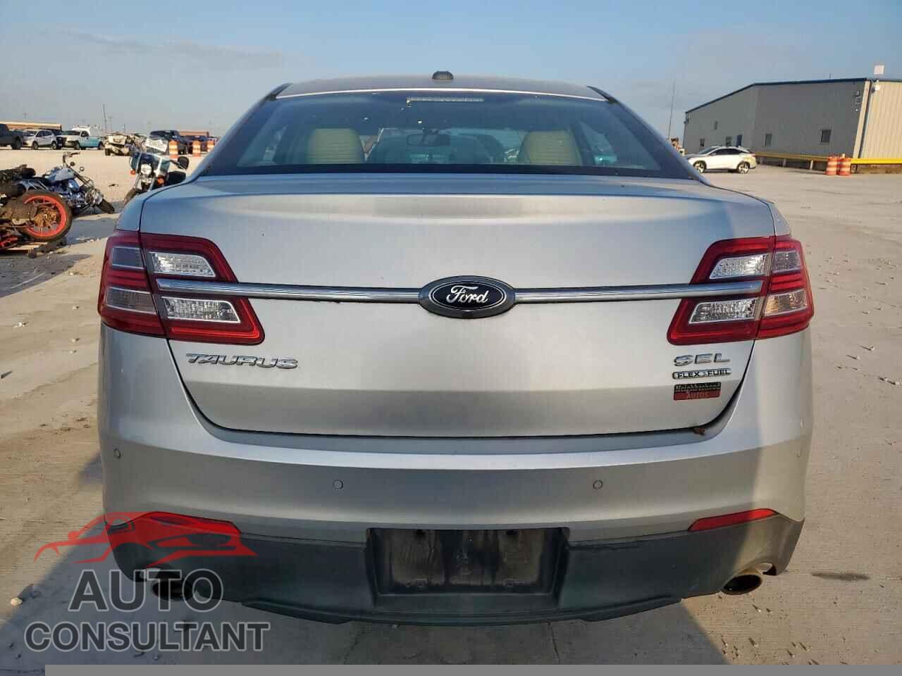 FORD TAURUS 2016 - 1FAHP2E86GG134463