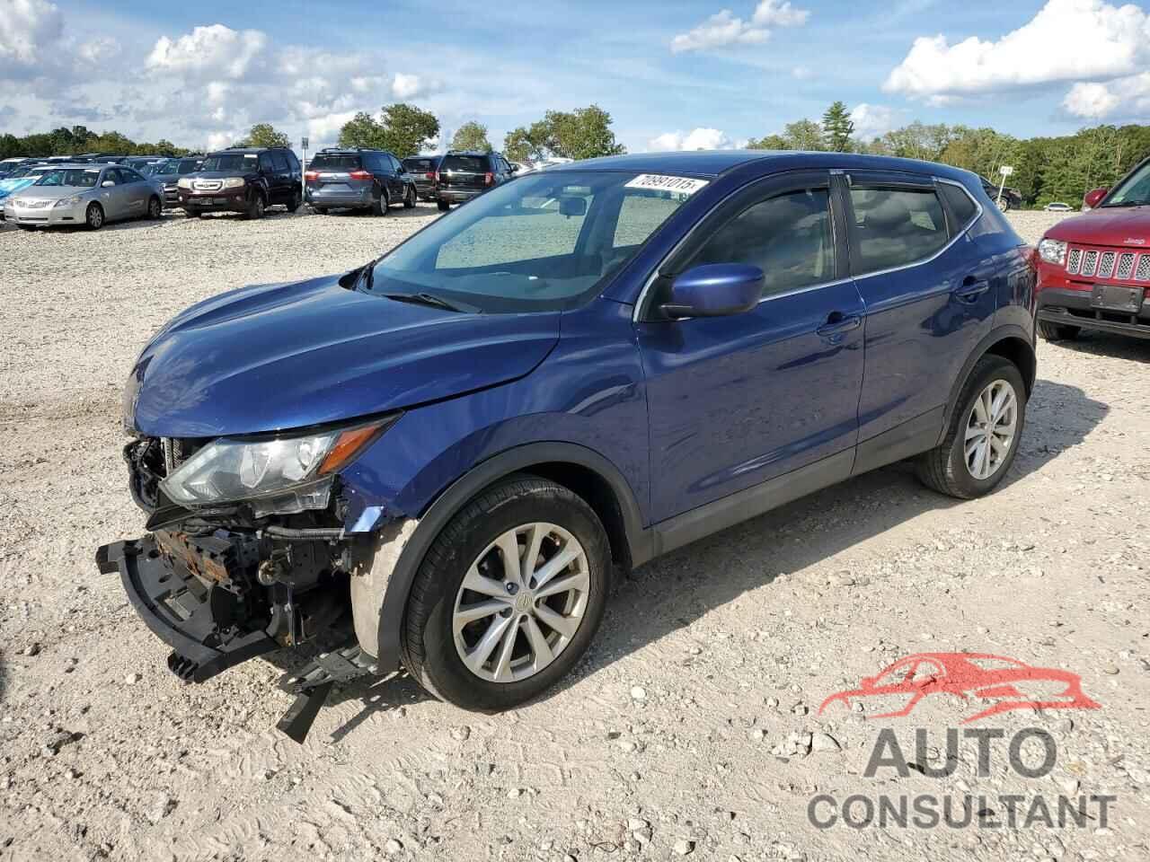 NISSAN ROGUE 2017 - JN1BJ1CR8HW104088