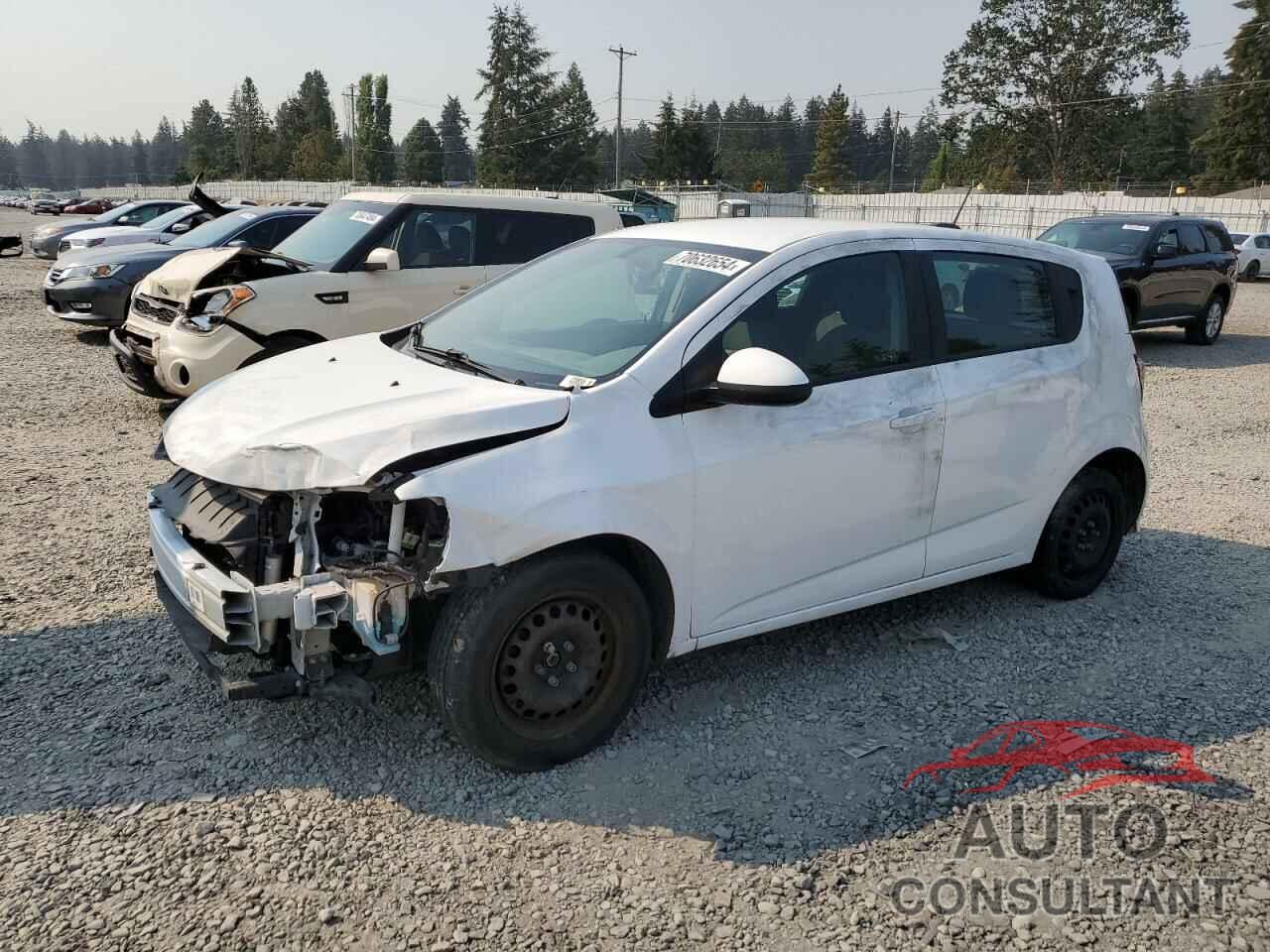 CHEVROLET SONIC 2018 - 1G1JG6SH0J4110345