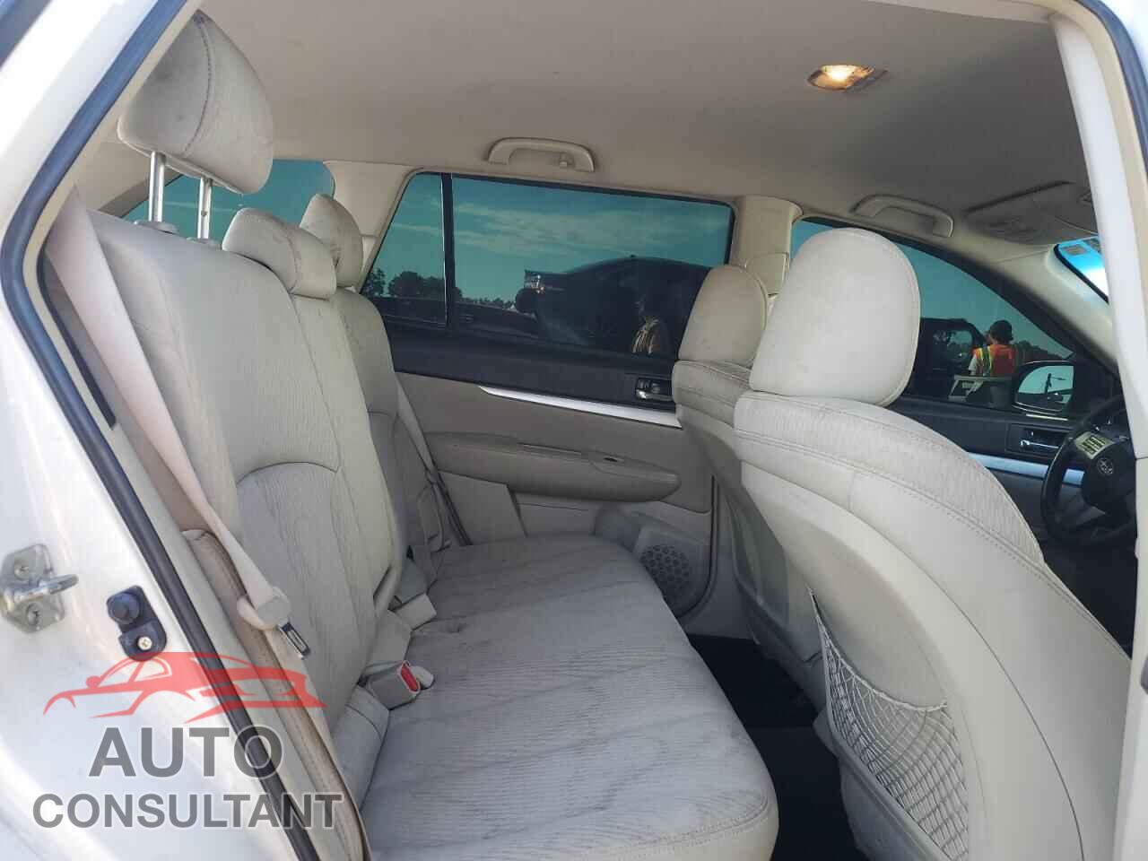 SUBARU OUTBACK 2011 - 4S4BRBAC4B3423308