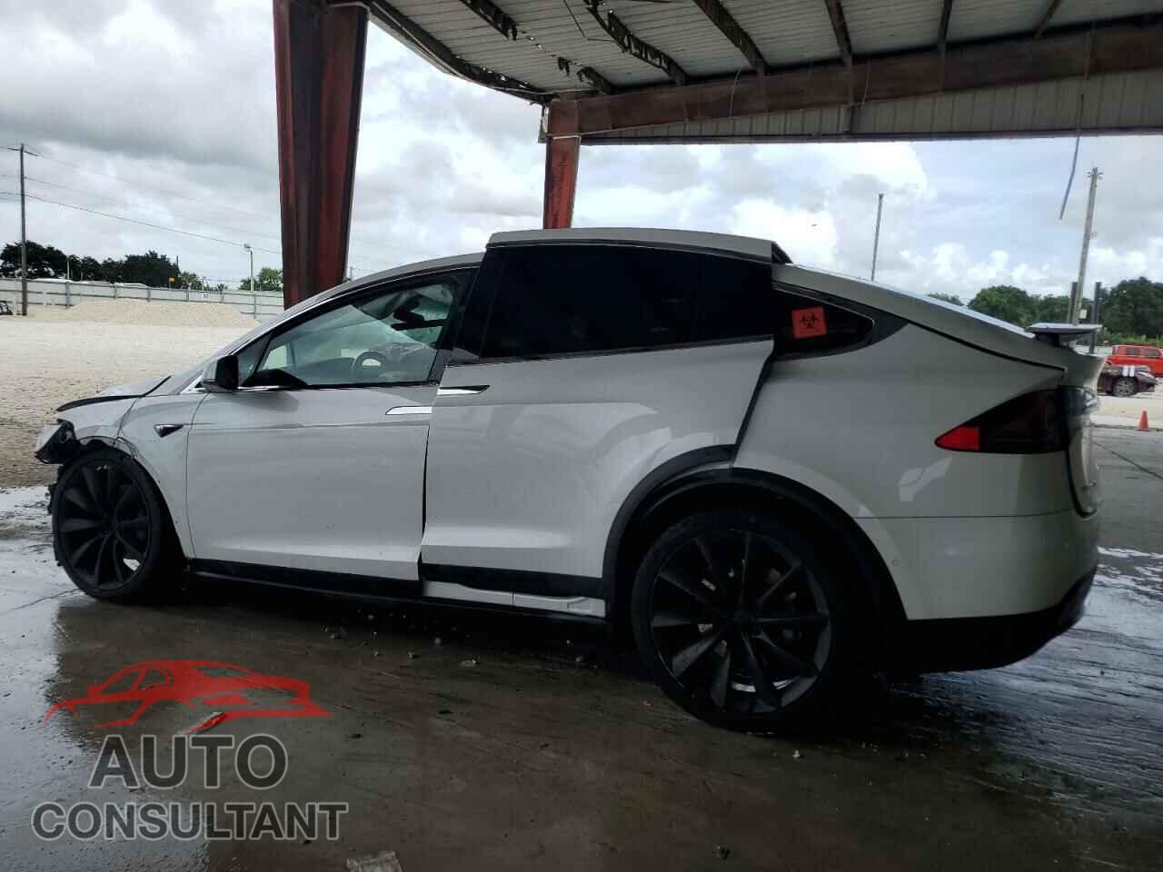 TESLA MODEL X 2017 - 5YJXCBE29HF037881