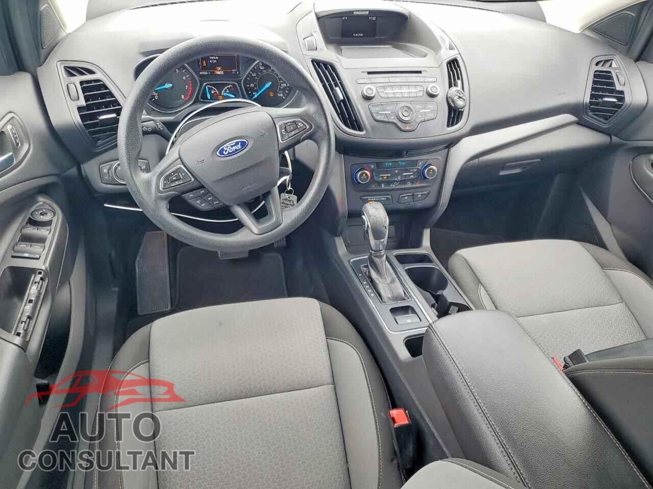 FORD ESCAPE 2018 - 1FMCU0GD7JUA65590
